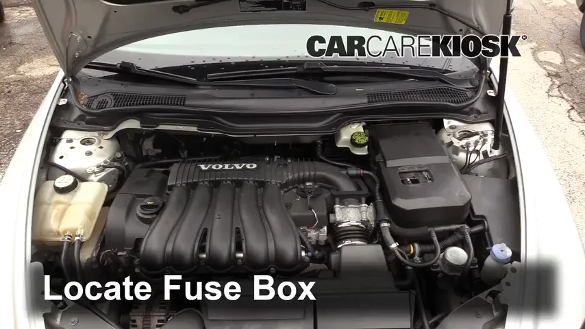 2007 Volvo V50 2.4i 2.4L 5 Cyl. Fuse (Engine)